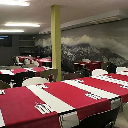 Picos De Europa מלון 2*