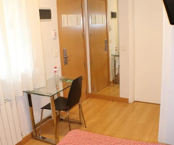 Отель Picos De Europa