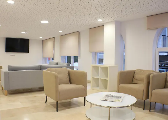 Отель Picos De Europa