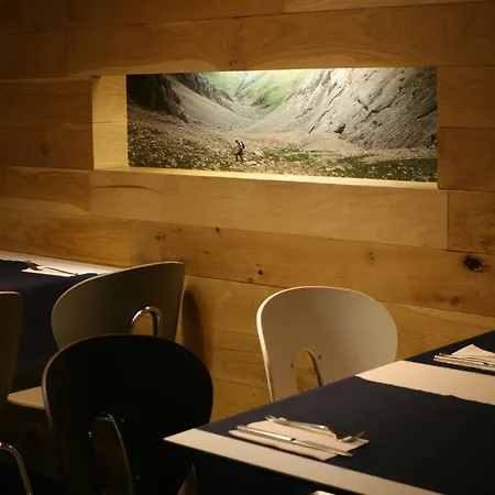 Picos De Europa 2* סנטנדר
