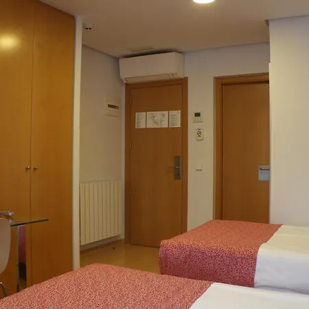 Hotel Picos De Europa 2*